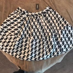 NWT Houndstooth skirt